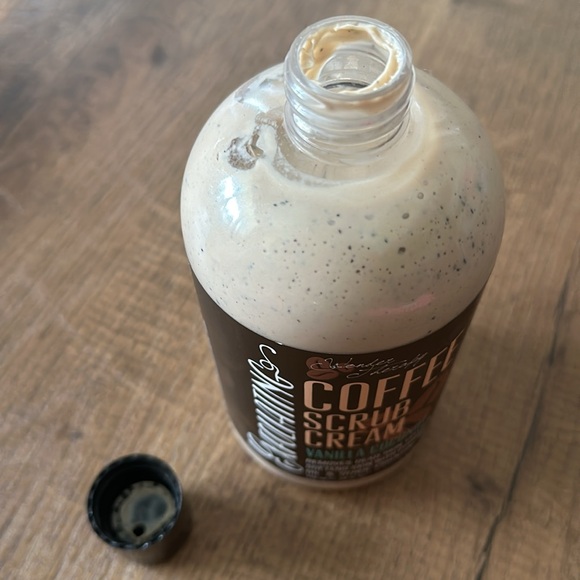 Exfoliating Coffee Scrub Cream Vanilla Coconut Unused bottle 24 Fl oz - Picture 6 of 9